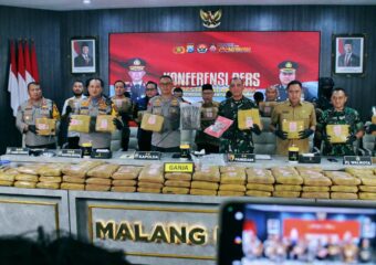 l-gagalkan-pengiriman-ratusan-kilogram-ganja-jaringan-antar-provinsi-img-20241204-wa0032-340x240