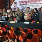 tarunanews.com-komitmen-polrestabes-surabaya-memerangi-kejahatan-curanmor-dengan-tindakan-tegas-terukur-ungkap-jaringan-kriminal-19-tersangka-ditangkap-img-20250124-wa0274-768x768